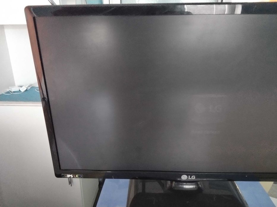 малък 22 инча оригинален страхотен телевизор LG за дома караваната или офиса-или навсякъде