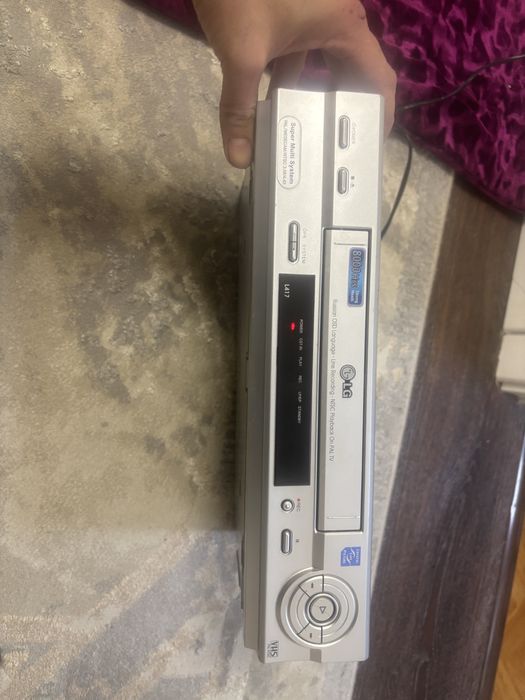Видеомагнитофон LG VHS