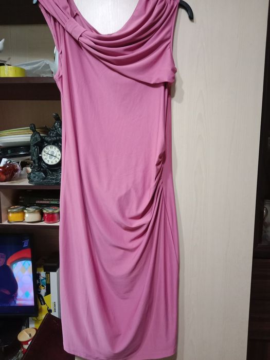 Продам новые платье