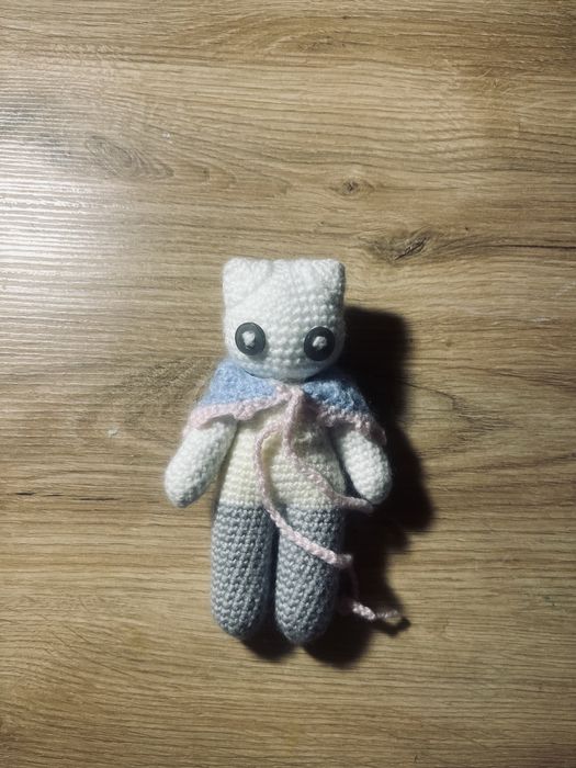 Продам вязанную игрушку