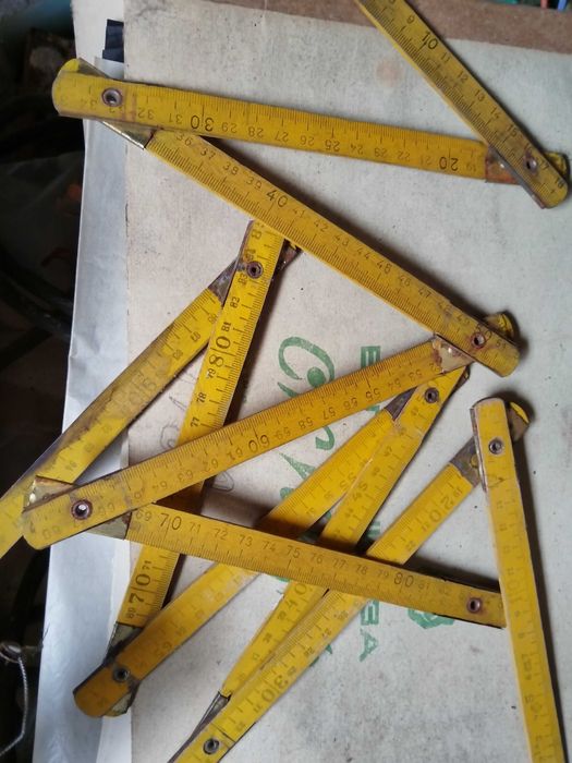 Стар дървен метър