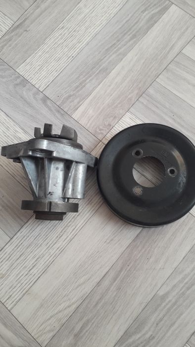 Помпа на опель омега б