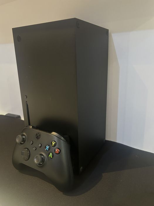 Vand Xbox Series X,în stare perfectă.