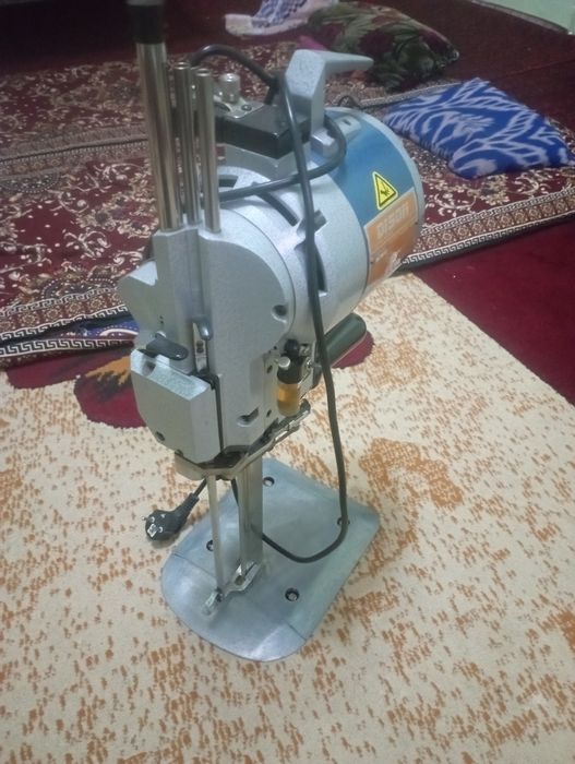 Тикув кайчи сотилади