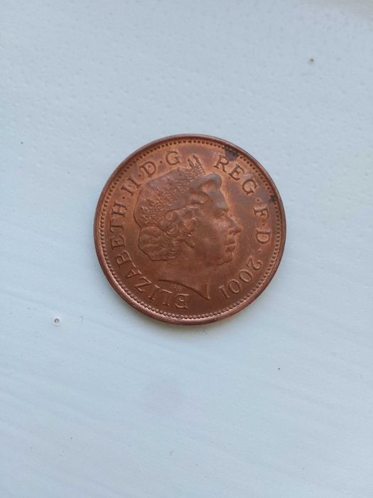 Монета 2 пенса продаётся