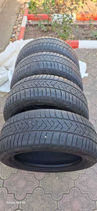 Anvelope iarnă 225/50/17, cu steluța bmw, runflat Pirelli Sottozero 3