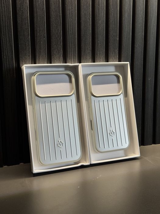 Rimowa чехол на iphone 17 pro и 17 pro max