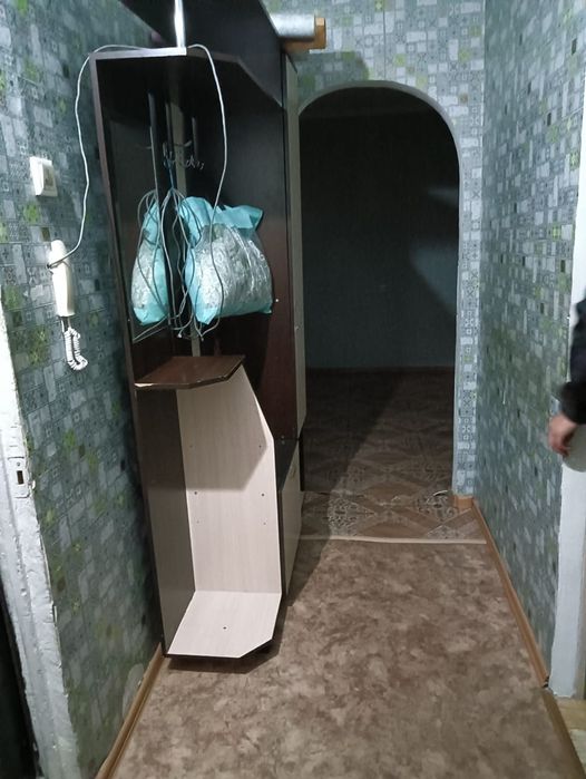 Сдам 2 х ком квартиру