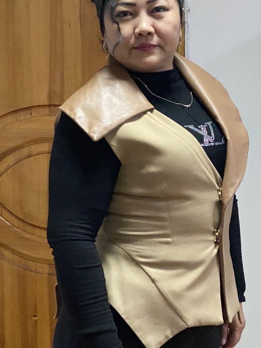 Стильная жилетка