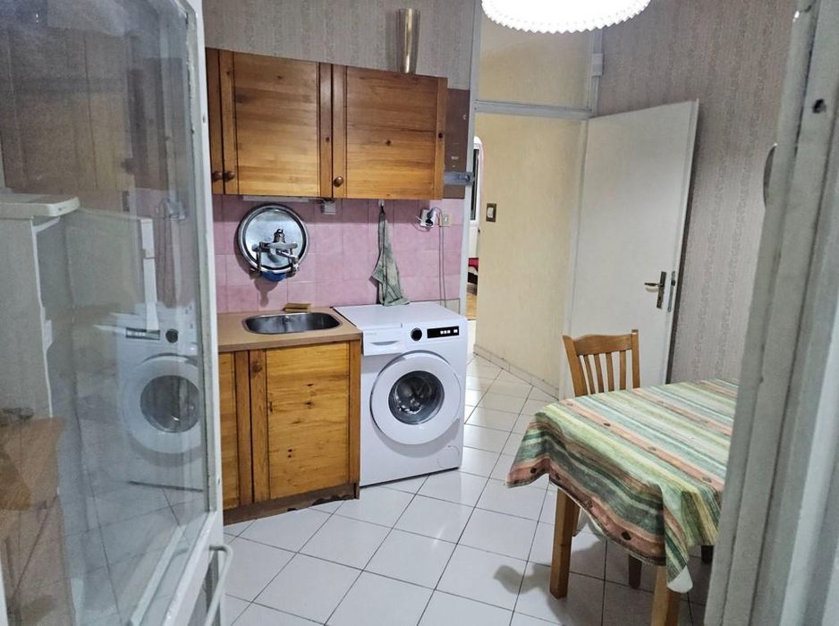 Дава се под наем Двустаен апартамент в София, Света Троица - 75 кв.м за 425 € - Снимка #3