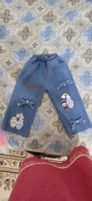 Джинсы Лабубу на 5 лет