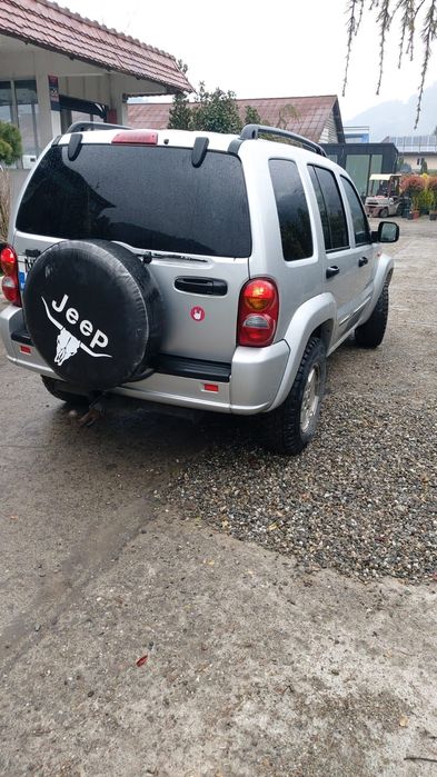 Jeep Cherokee 2003 diesel, 3.400 € — imagine 3