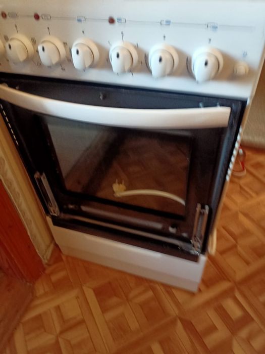 Газовая плита ..