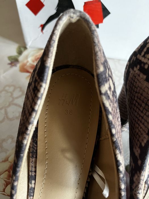 Pantofi cu toc H&M