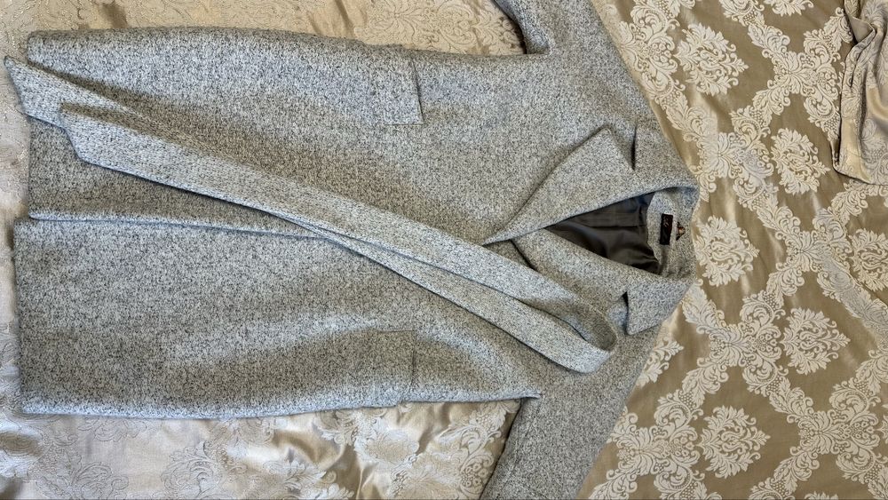 Продам пальто шерстяное
