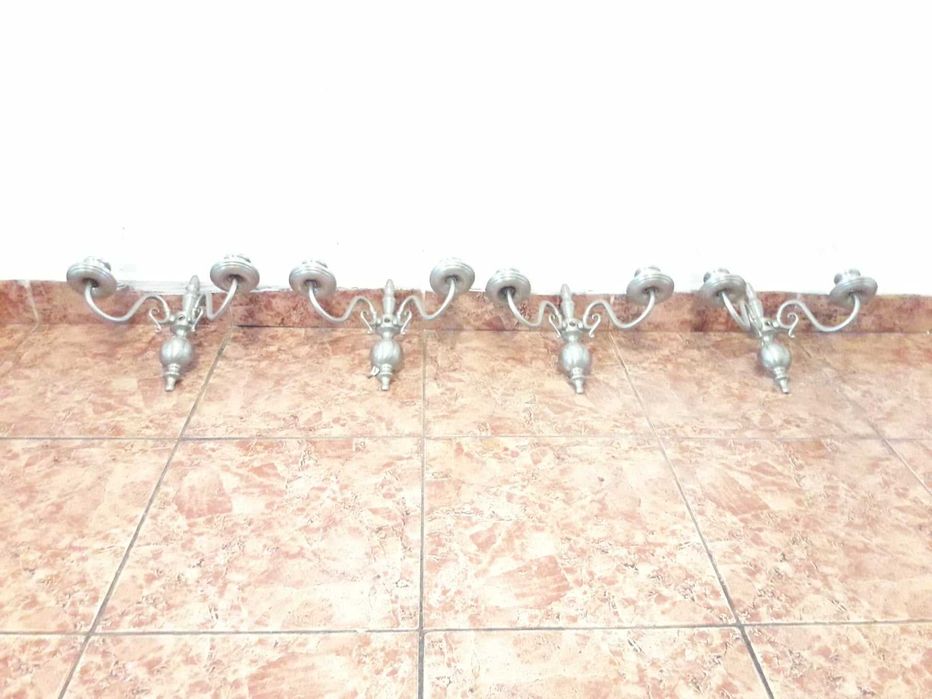 Set de patru + doi aplice de perete