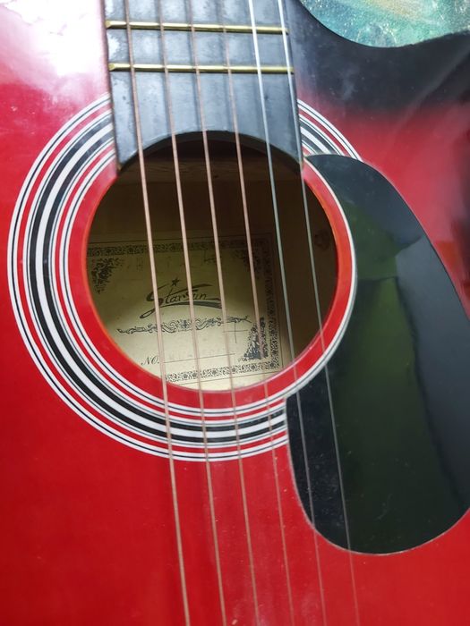 Гитара аккустическая б/у