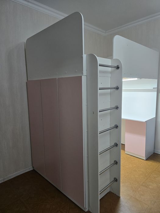 Детский уголок с кроватью