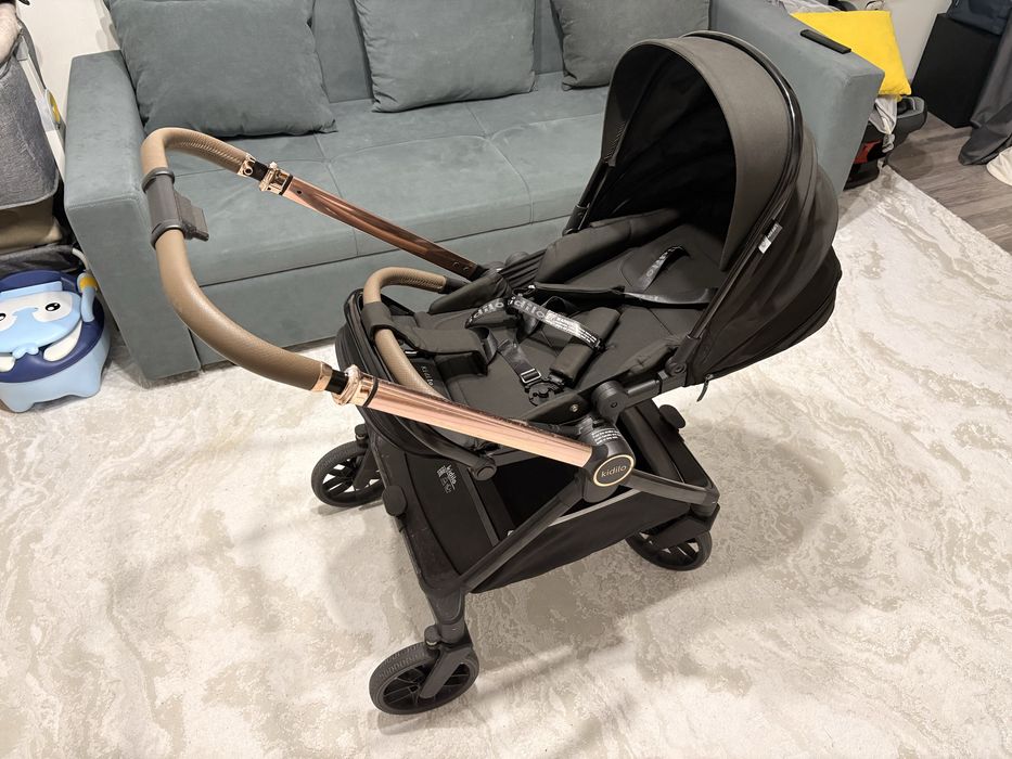 Детская коляска Kidilo