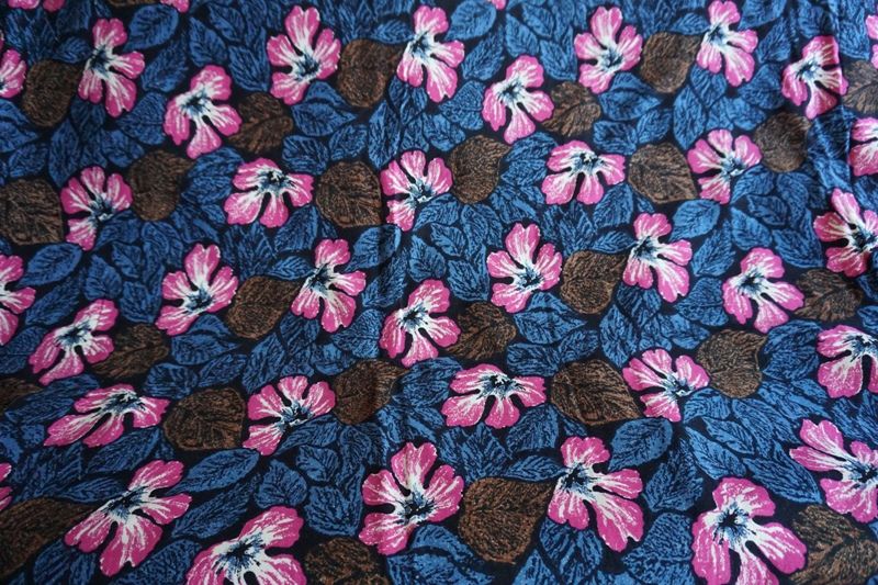 Килим ръчнотъкан плат за палта и 2 парчета бархет