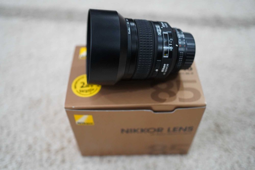 Nikon 85mm 1.4  + filtru UV cadou  , impecabil
