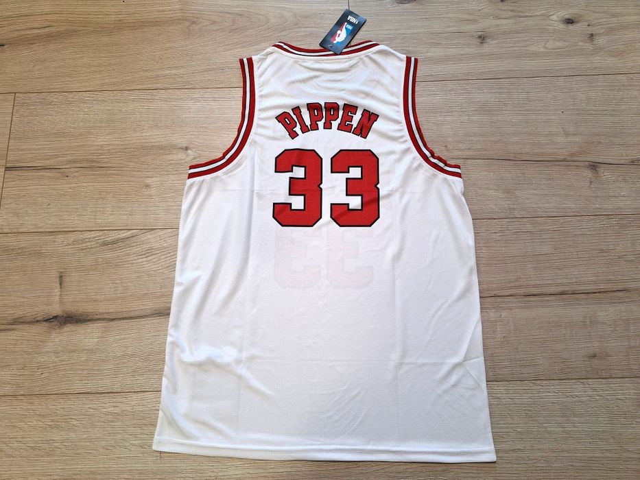 Баскетболен потник на  Скоти Пипън#33#Чикаго Булс#Mitchell & Ness!!!