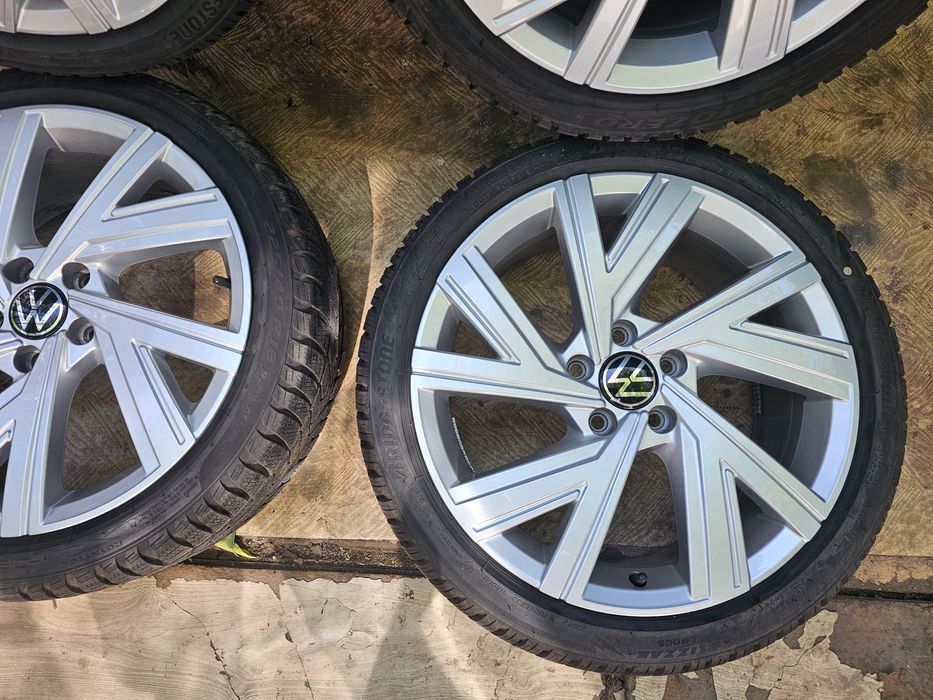 Jante aliaj 18" Skoda Octavia/Volkswagen/Seat anvelope iarna 225 40 18