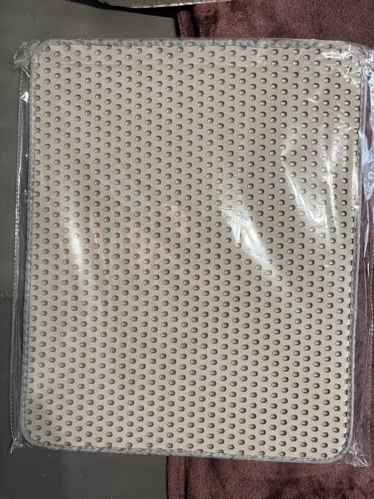 Pachet 2 pungi nisip tofu + covoras litiera