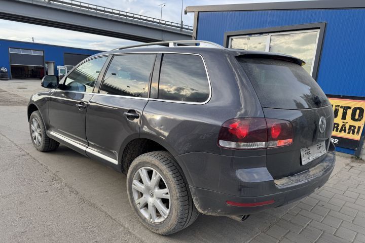 Aripa spate stanga Volkswagen VW Touareg generatia 1 7L [facelift] [2