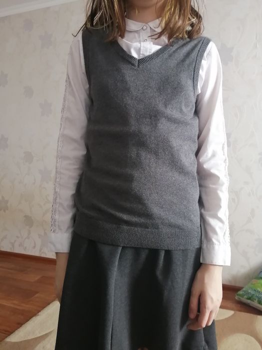 Продаю юбку и жилет