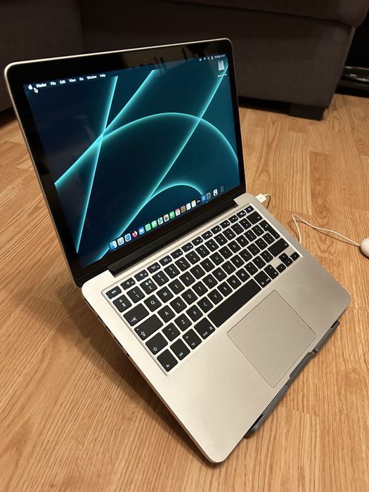 MacBook Pro 13" Retina 2015 (A1502) | i5 | 8GB RAM | 256GB SSD | BATERIE NOUĂ + TASTATURĂ NOUĂ