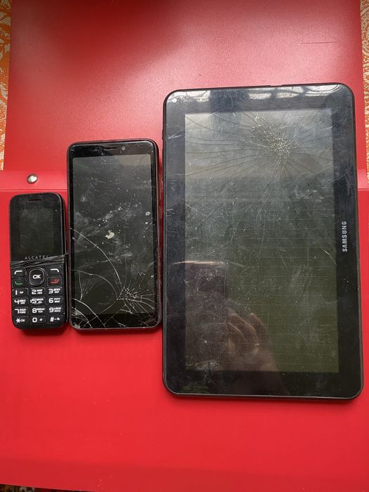 Планешт запчасть учун сотилади самсунг фирма