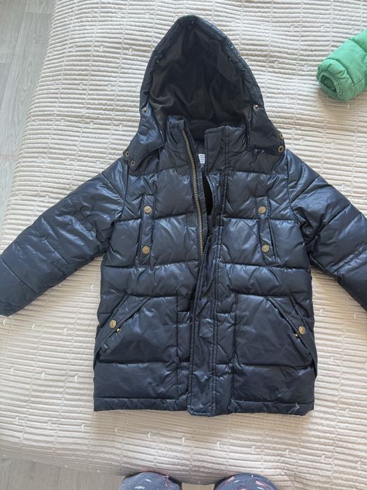 Продам куртку на 6-7 лет