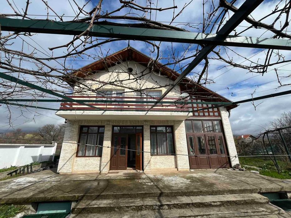 НОВА ЦЕНА!!! Къща с потенциал за къща за гости в с. Голямо Дряново