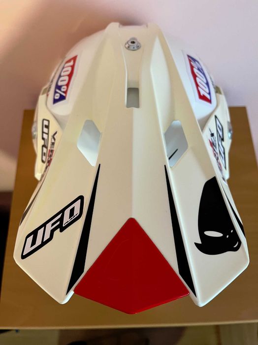 Мотокрос каска UFO Intercetor