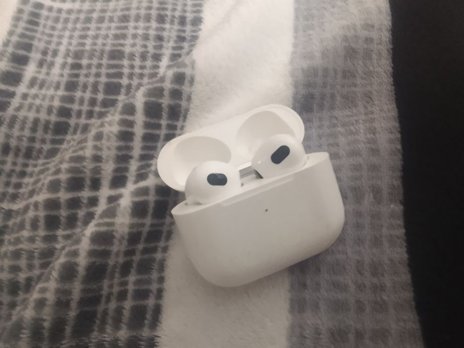 Наушники airpods