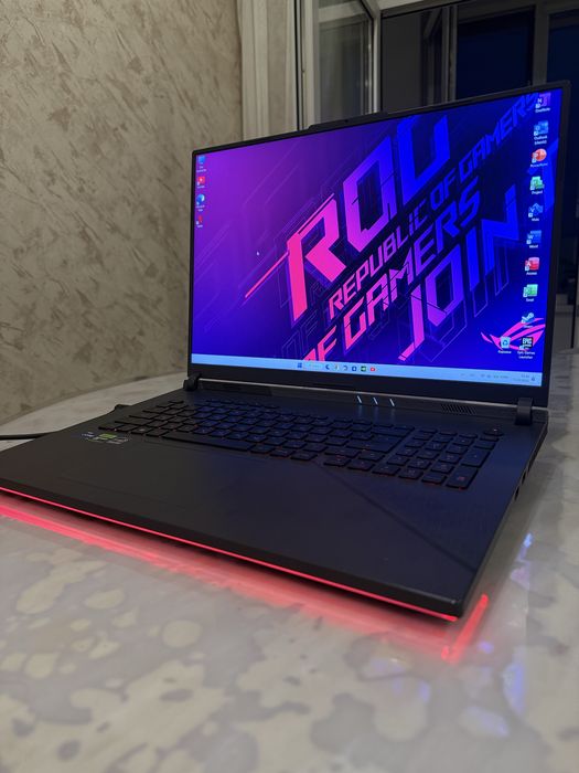 ASUS ROG Strix G18–Core i9-14900/RTX4070/RAM32GB
