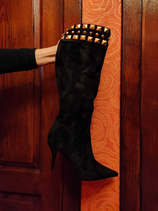 Замшевые сапоги женские