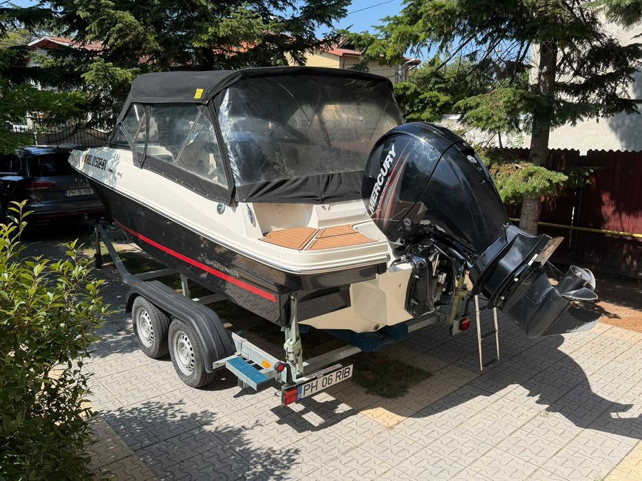 Barca cu peridoc Bayliner VR 4 2018