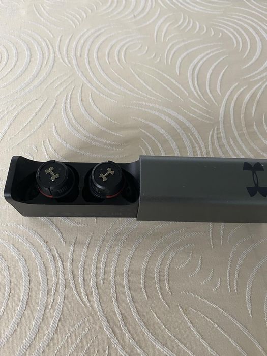 Слушалки JBL under armour