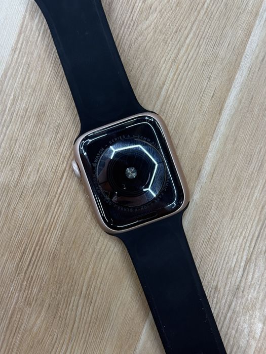 Apple Watch 4ser 44mm Gold