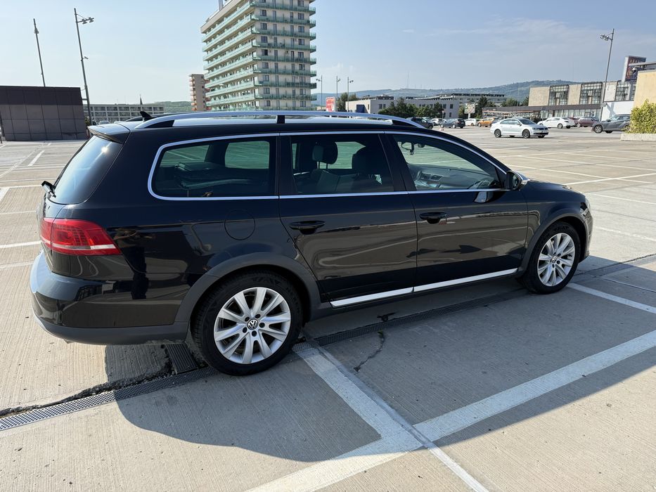 VOLKSWAGEN Passat Alltrack 2013 — imagine 3