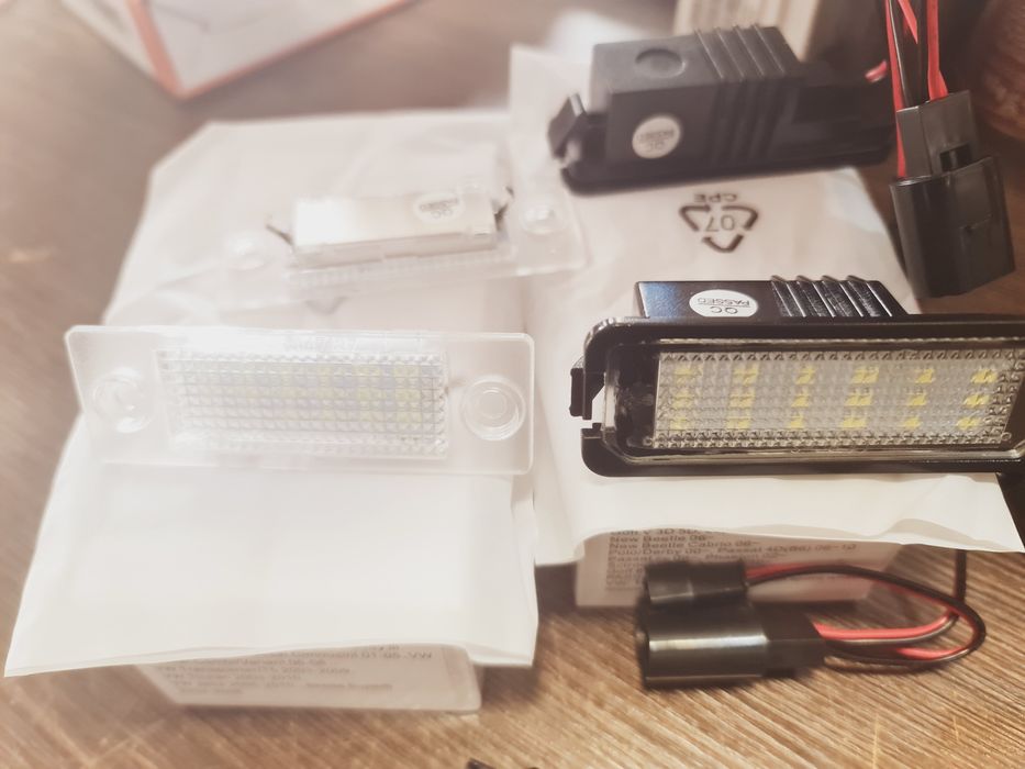 Лед плафони за номера на Фолксваген Голф Пасат Туаран Тигуан Туарег