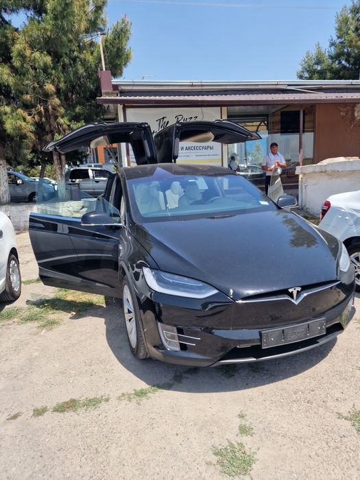 Tesla model X long range