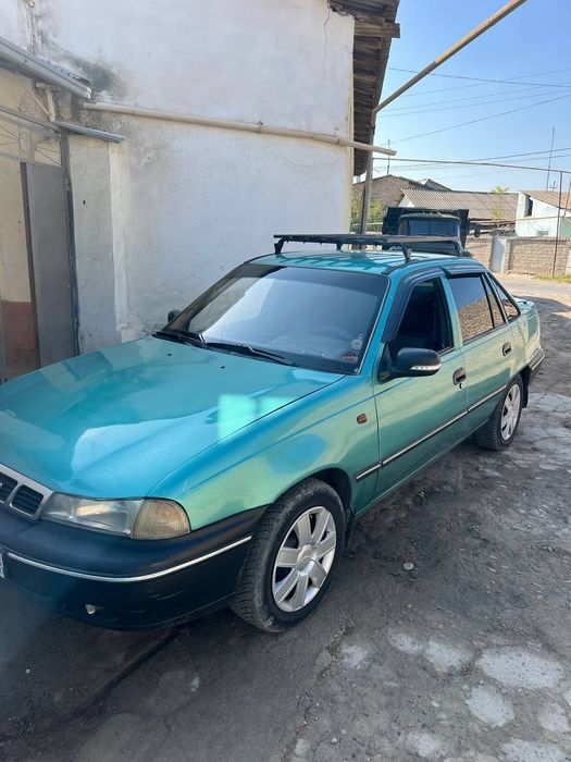 Нексия сотилади 2000йил