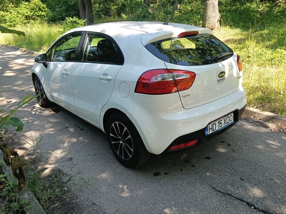 KIA Rio 2012 — imagine 3