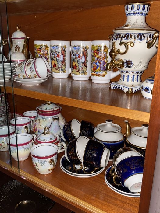 Продам сервиз чайный мадонна  новый есть и кофейный смотрите фото