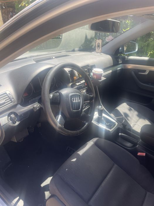 Audi a4b7 berlina