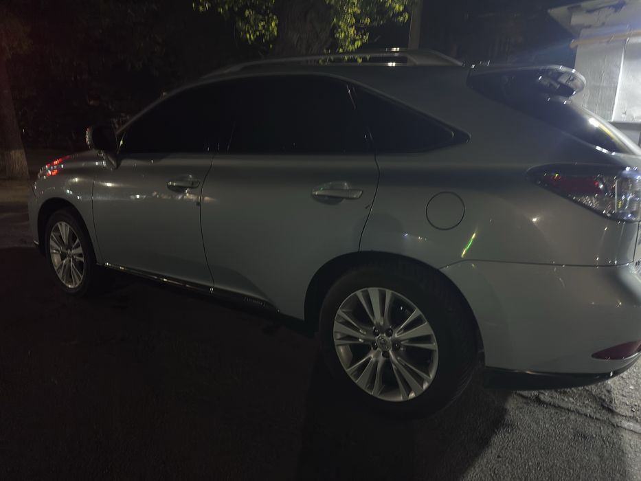 Продается Lexus RX450H Hybrid