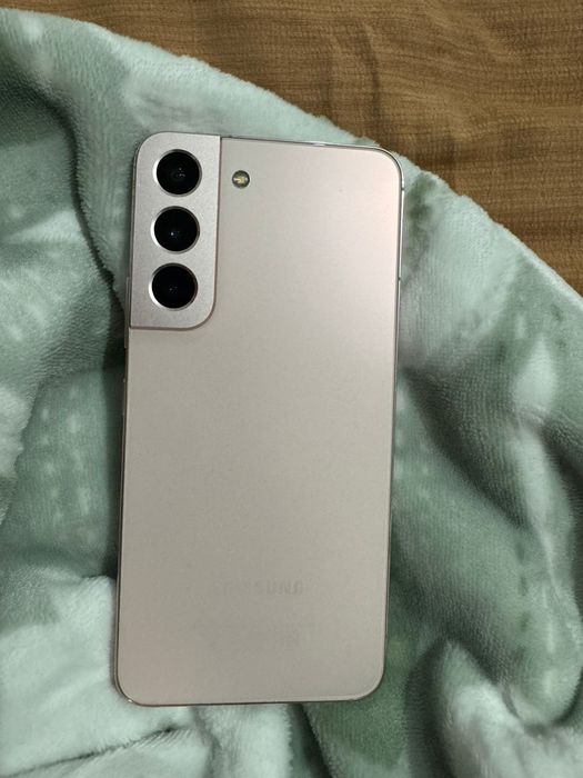 Продам или Обменяю Samsung S22 на айфон